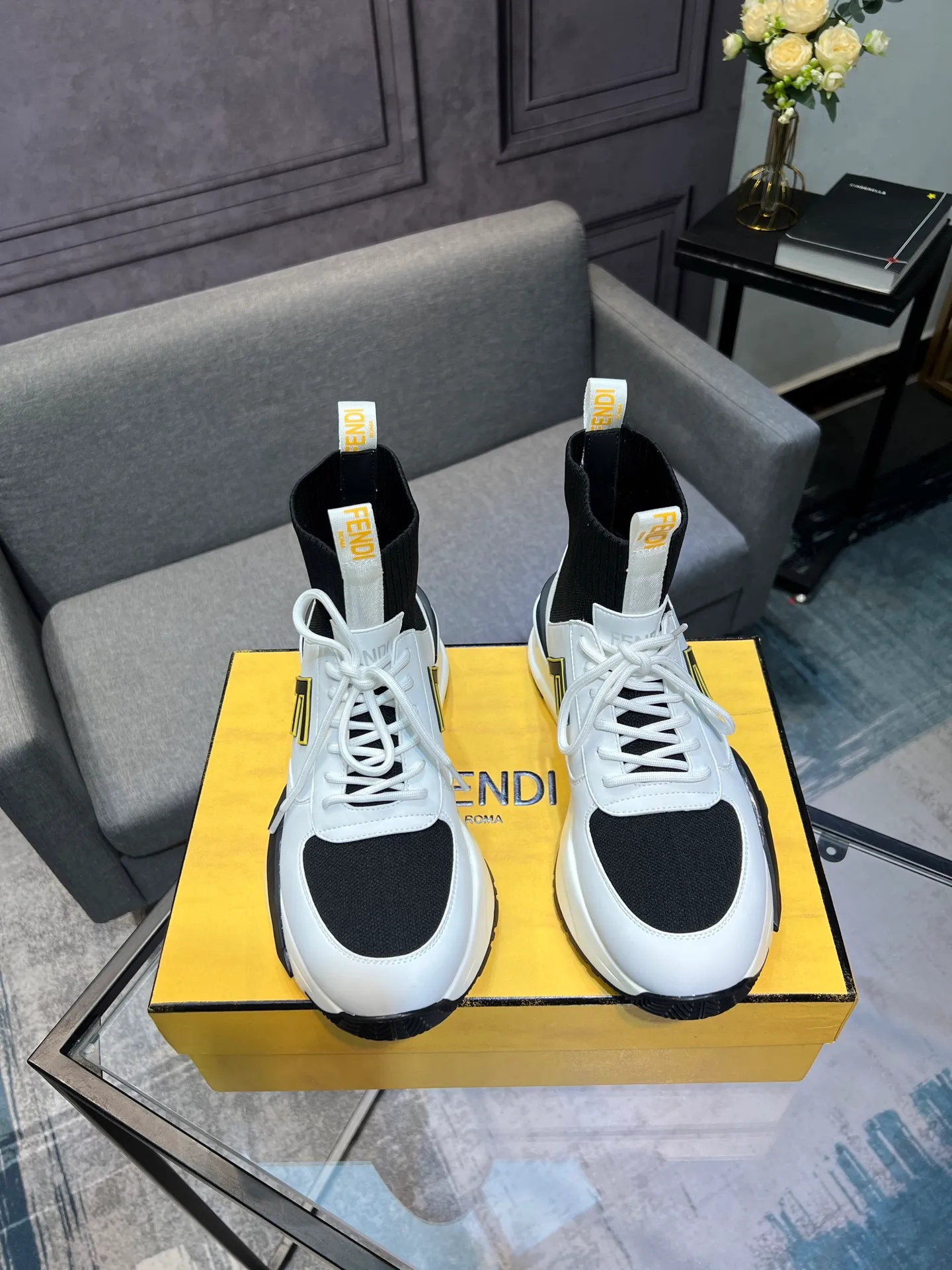 Men's shoes 💰580 FENDI men's fashion casual shoes 👟Hot sale🔥Official website 1:1 replica ⬆️Original quality - Original leather - Original breathable mesh lining Original outsole 1:1 replica, code number 38-44 (45-46 customized)